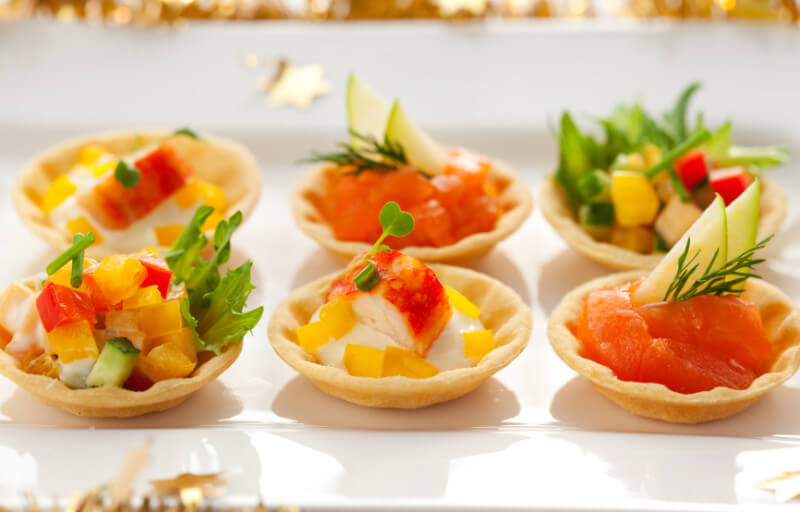 Christmas starter platter with appetizers.